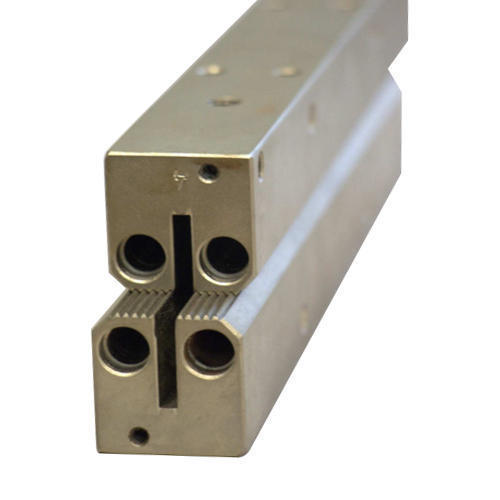 Pillow-Type Packaging Machine Knife Holder Feature Image